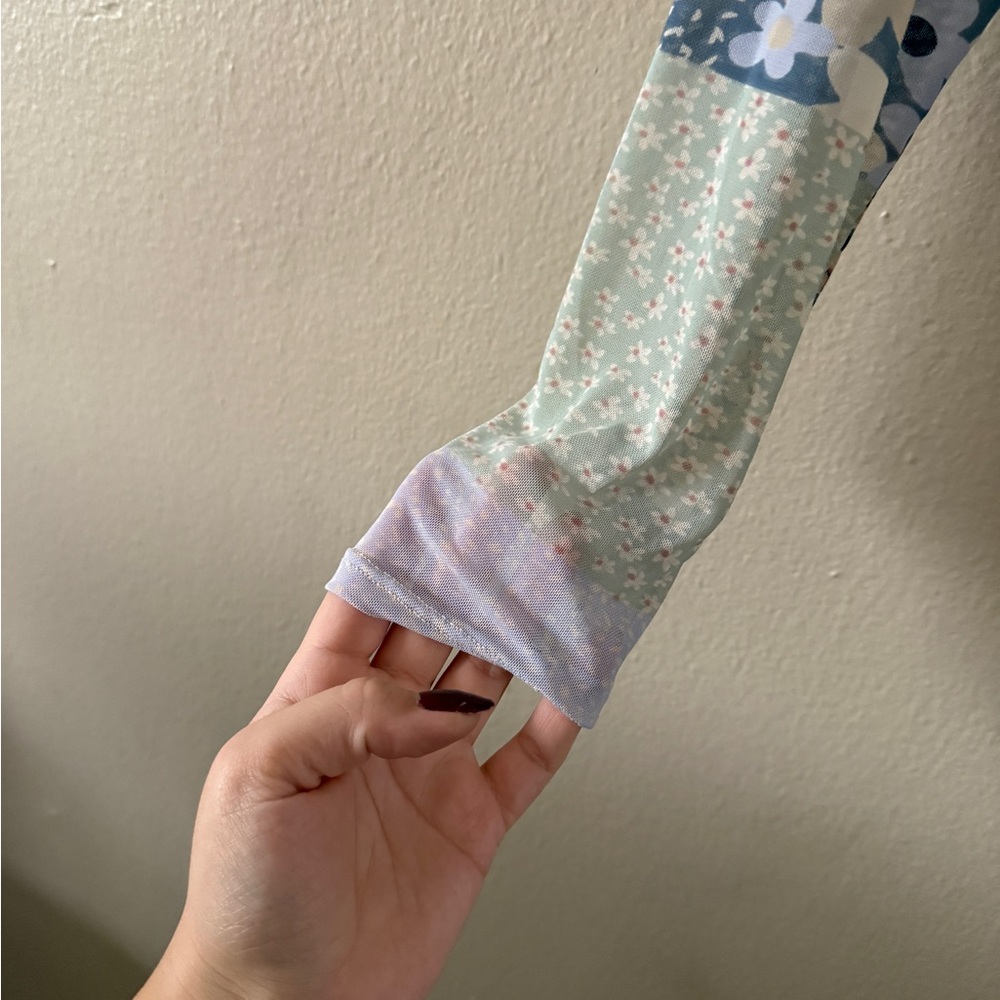 Altar’d State Patchwork Floral Ruched Button Crop… - image 5